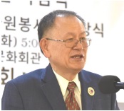 이상웅 한인회장.jpg